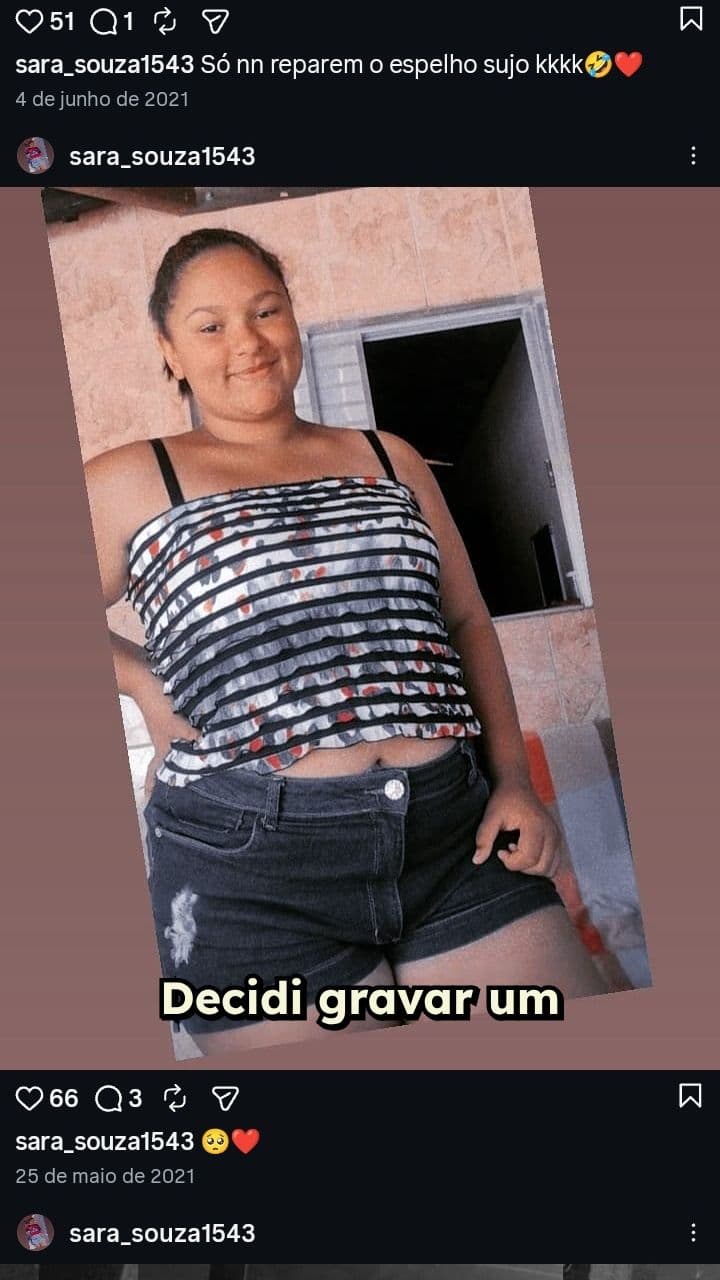 Rebolado no espelho com cachorro