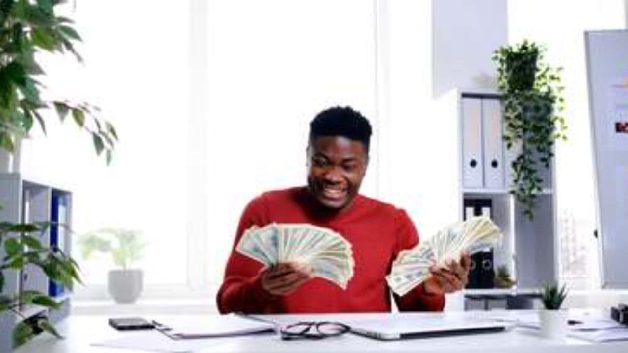 How Millionaires Use Food to Get Richer