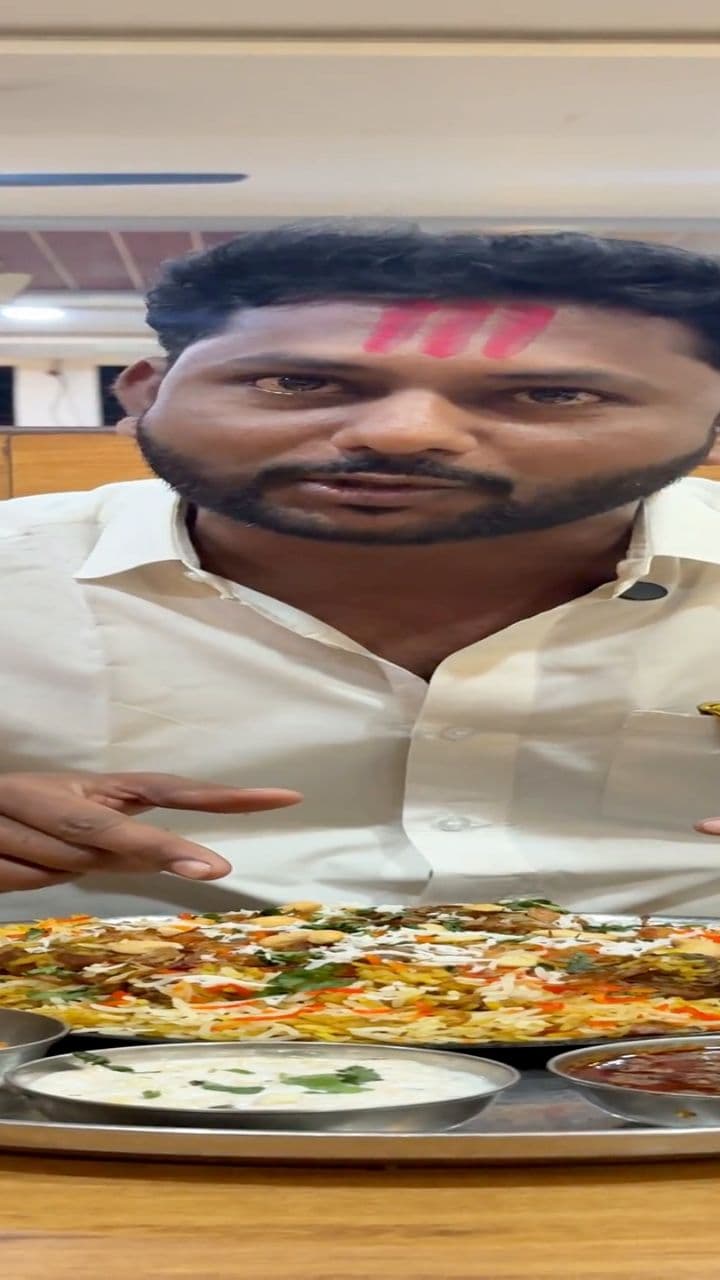 हॉटेल स्टँडर्डची हेल्दी बिर्यानी